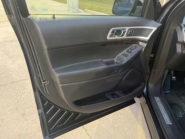 Used 2015 Ford Explorer Limited image 35