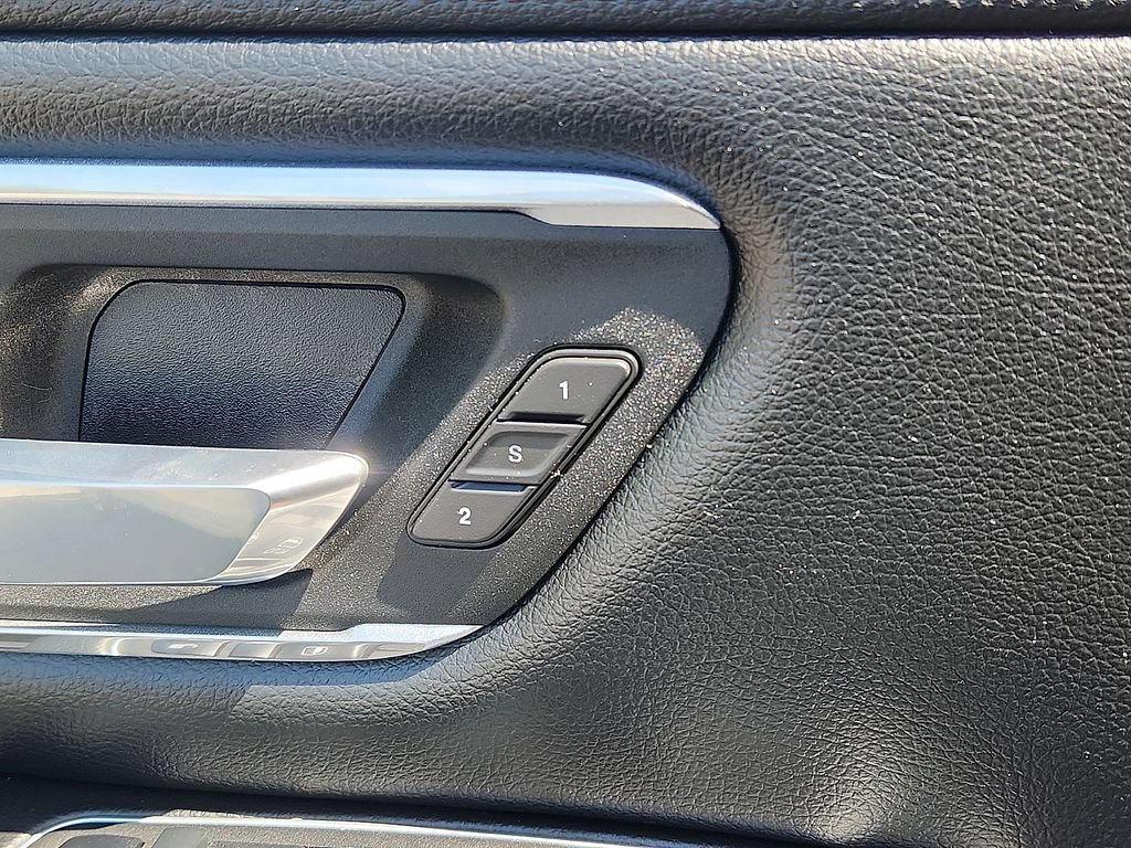 Used 2023 RAM 1500 Laramie AWD/4WD image 26