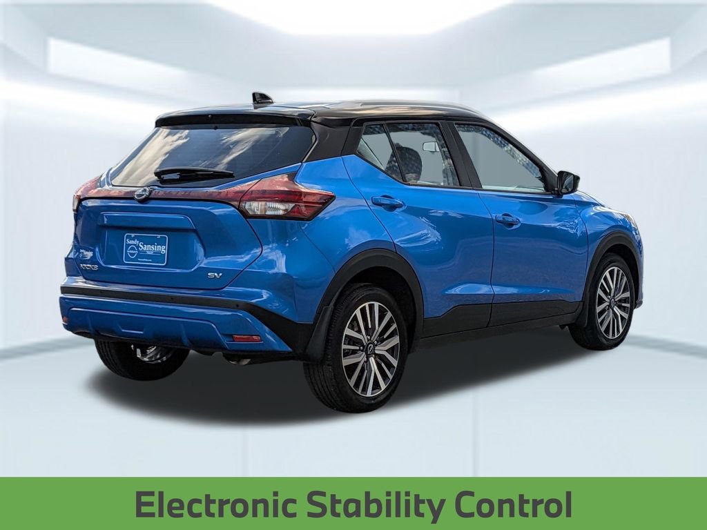 Used 2023 Nissan Kicks SV FWD image 7