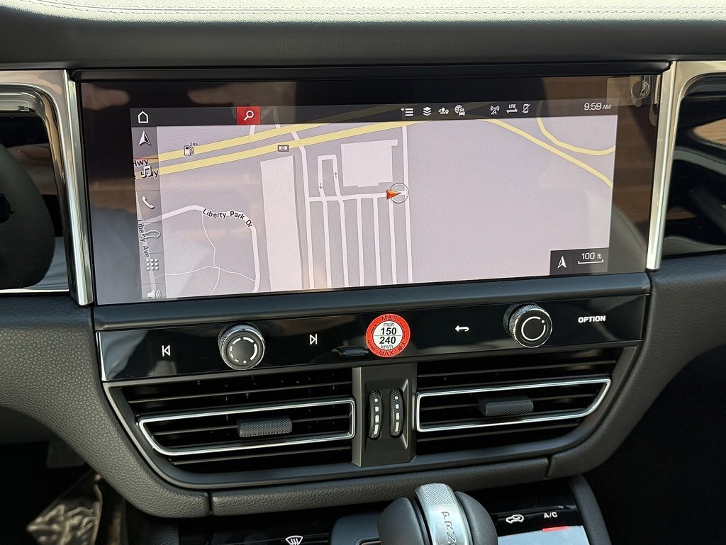 New 2026 Porsche Macan image 15