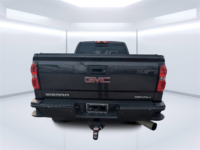 Used 2016 GMC Sierra 2500 Denali w/ Duramax Plus Package image 4