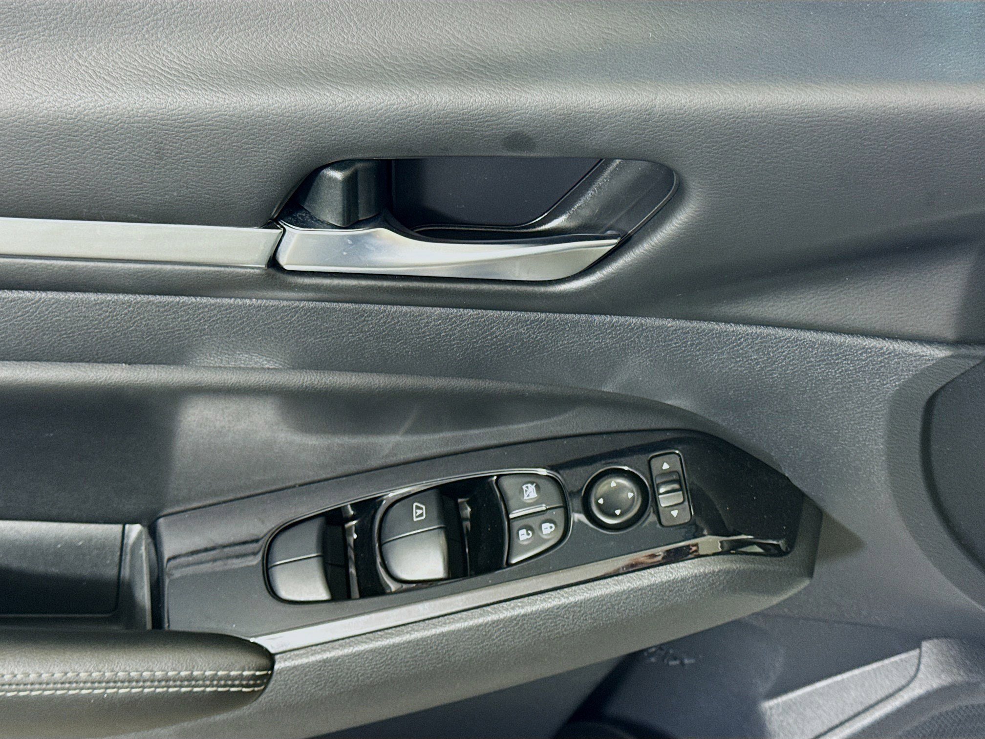 Used 2023 Nissan Altima 2.5 SV image 24