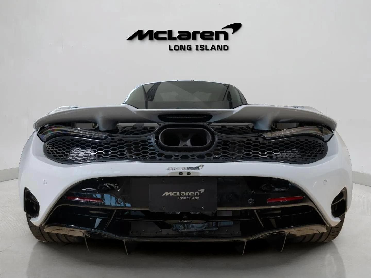 New 2026 McLaren 750S RWD image 8