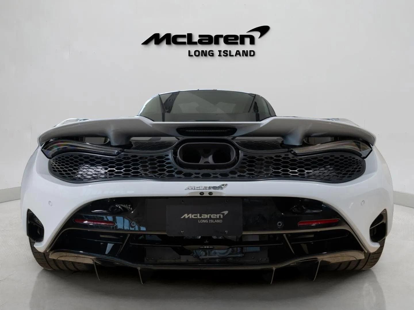 New 2026 McLaren 750S image 8