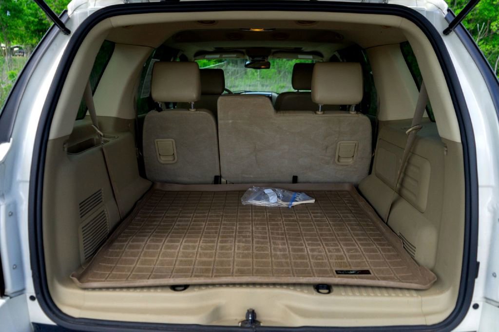 Used 2008 Ford Explorer Limited RWD image 26