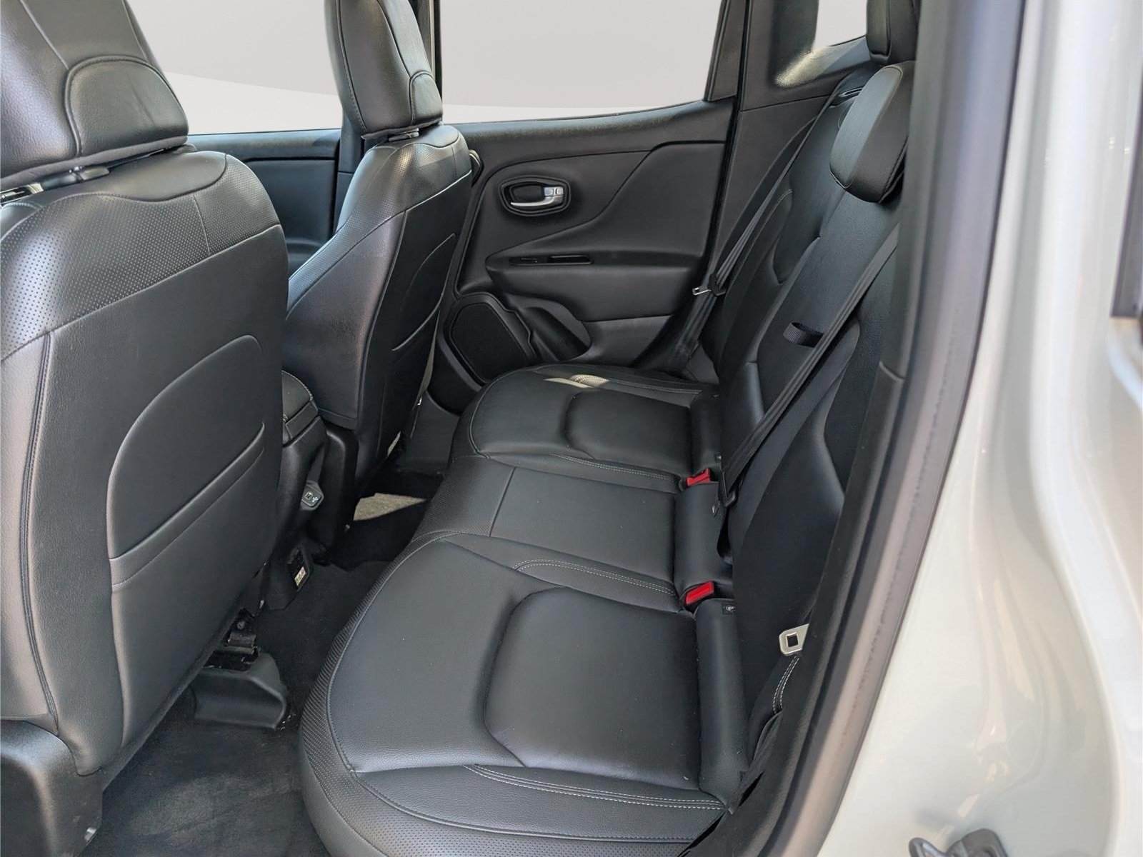 Used 2022 Jeep Renegade Limited w/ Sun, Sound & Wheels Group AWD/4WD image 14