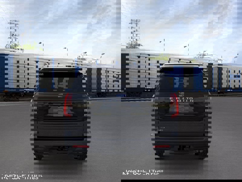 New 2026 Ford Expedition Active RWD image 5