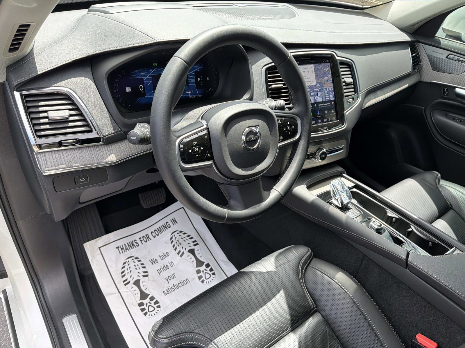 Certified 2023 Volvo XC90 B6 Ultimate w/ Protection Package Premier AWD/4WD image 9