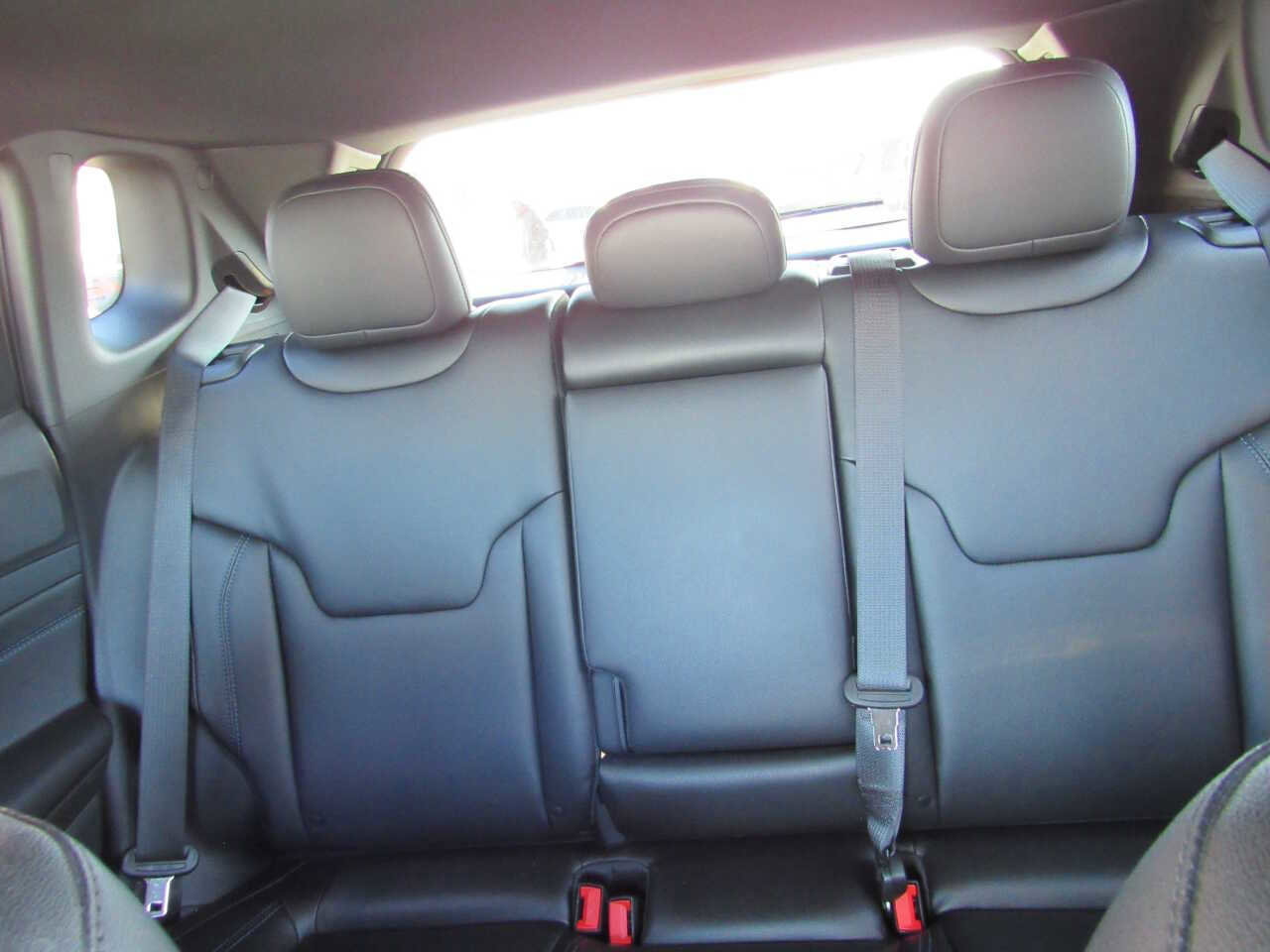 Used 2026 Jeep Compass Limited image 14