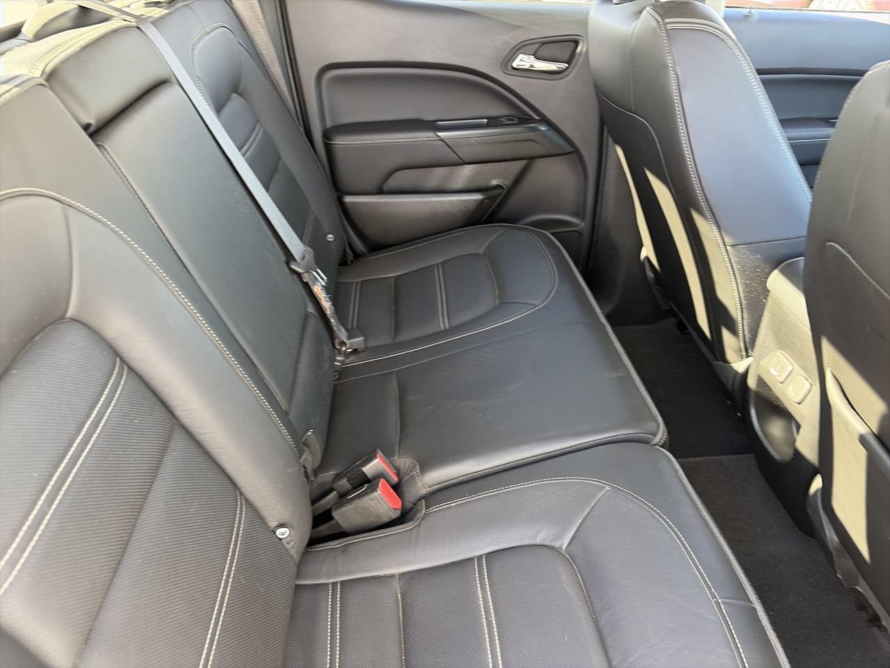 Used 2020 GMC Canyon Denali RWD image 12