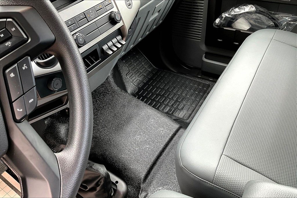 Used 2027 Ford F650 2WD Regular Cab Super Duty image 19