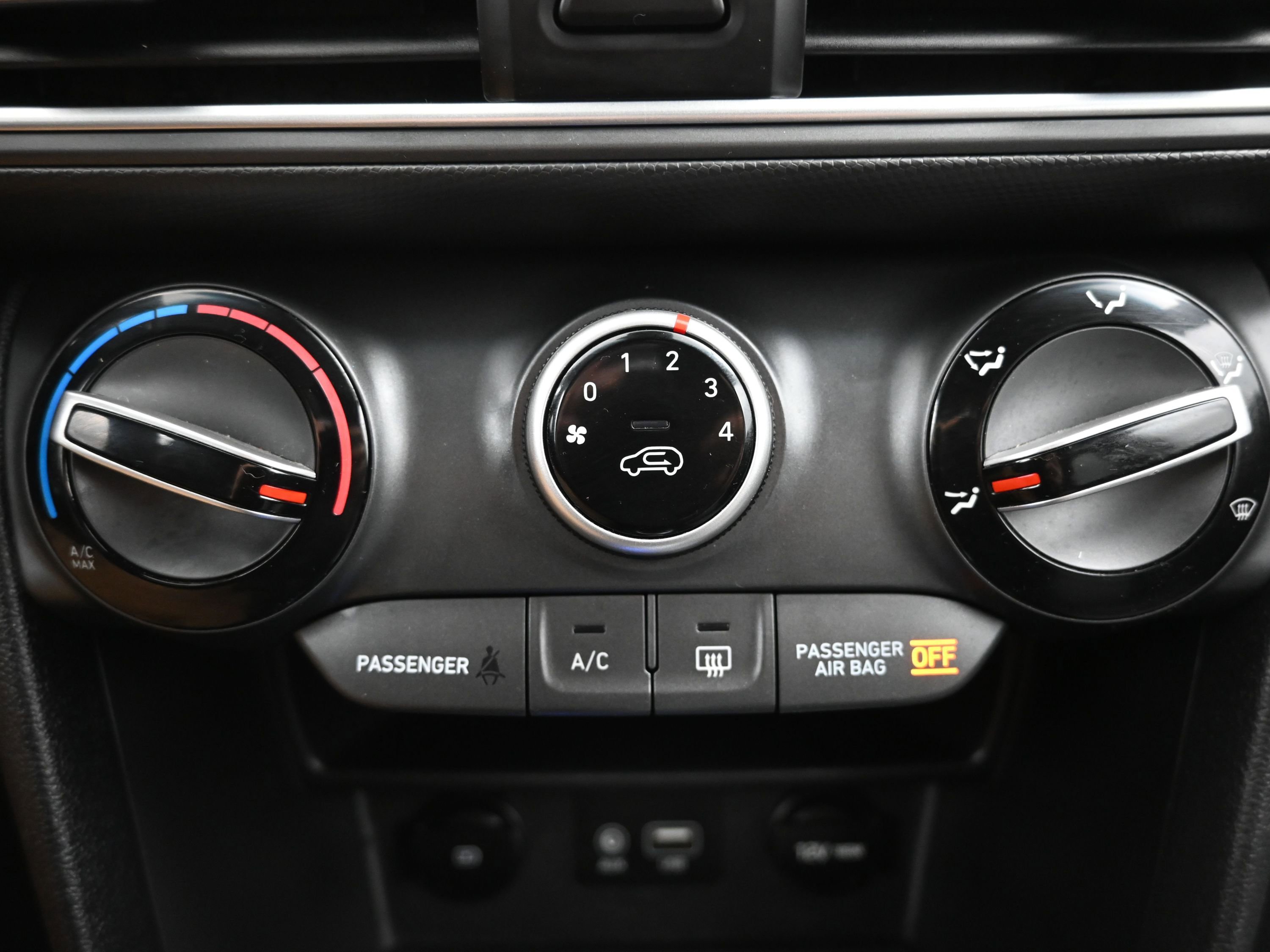 Used 2020 Hyundai Kona SEL image 17