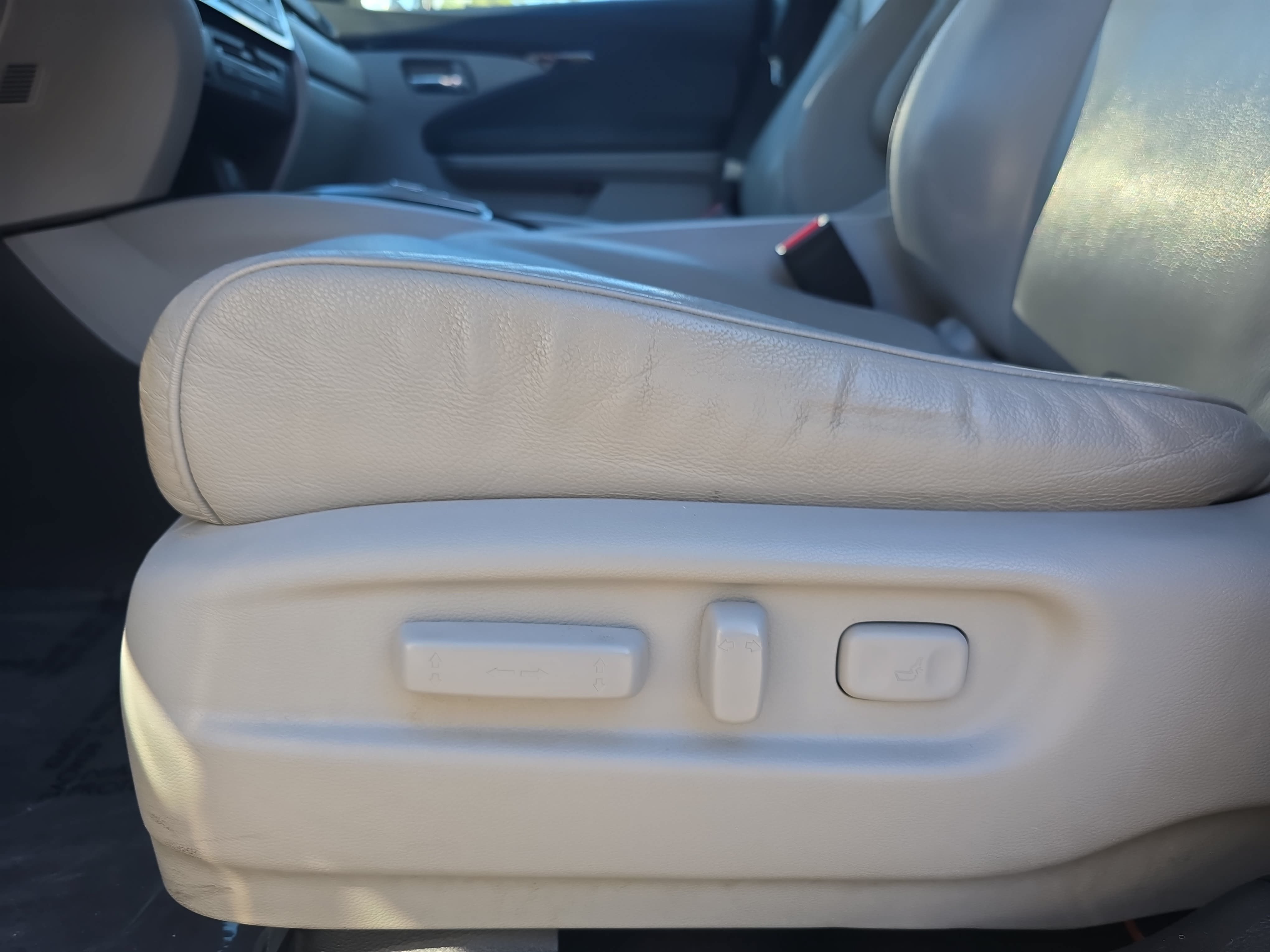 Used 2019 Honda Pilot Touring image 30