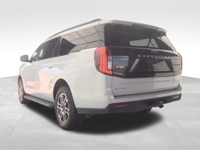 Used 2025 Ford Expedition Max Active AWD/4WD image 6