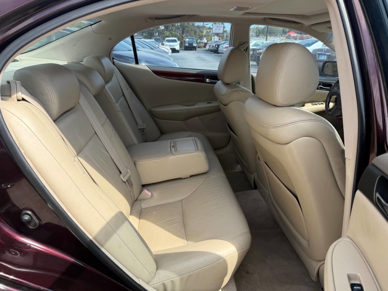 Used 2004 Lexus ES 330 Base 4dr Sedan image 12