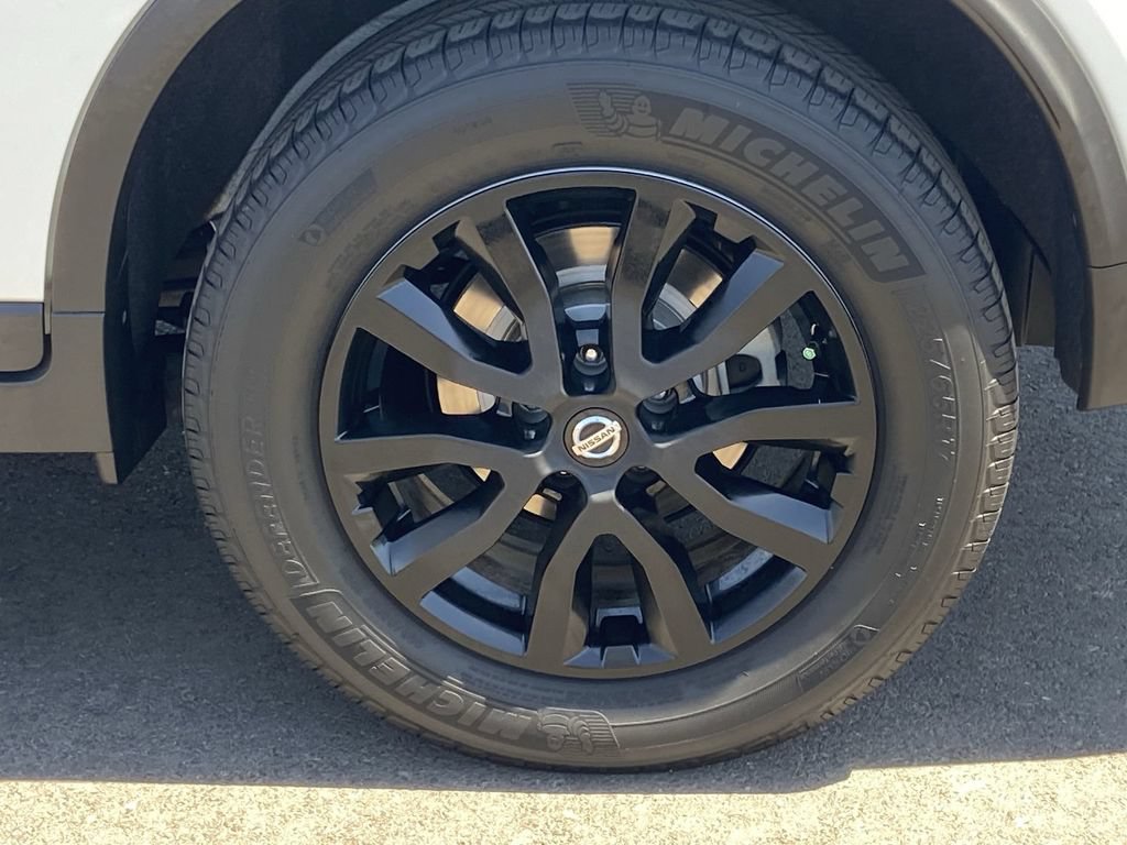 Used 2020 Nissan Rogue SV AWD/4WD image 28