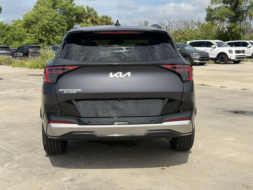Certified 2026 Kia Sportage SX FWD image 5