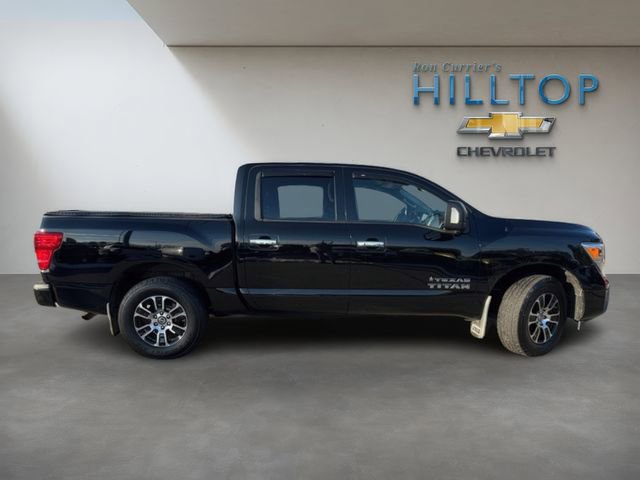 Used 2021 Nissan Titan SV w/ SV Convenience Package image 4