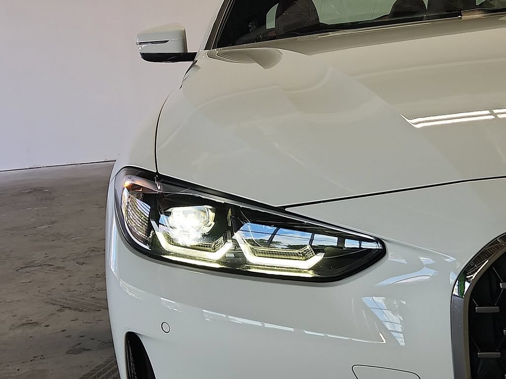 Used 2021 BMW 430i Coupe w/ Convenience Package RWD image 9