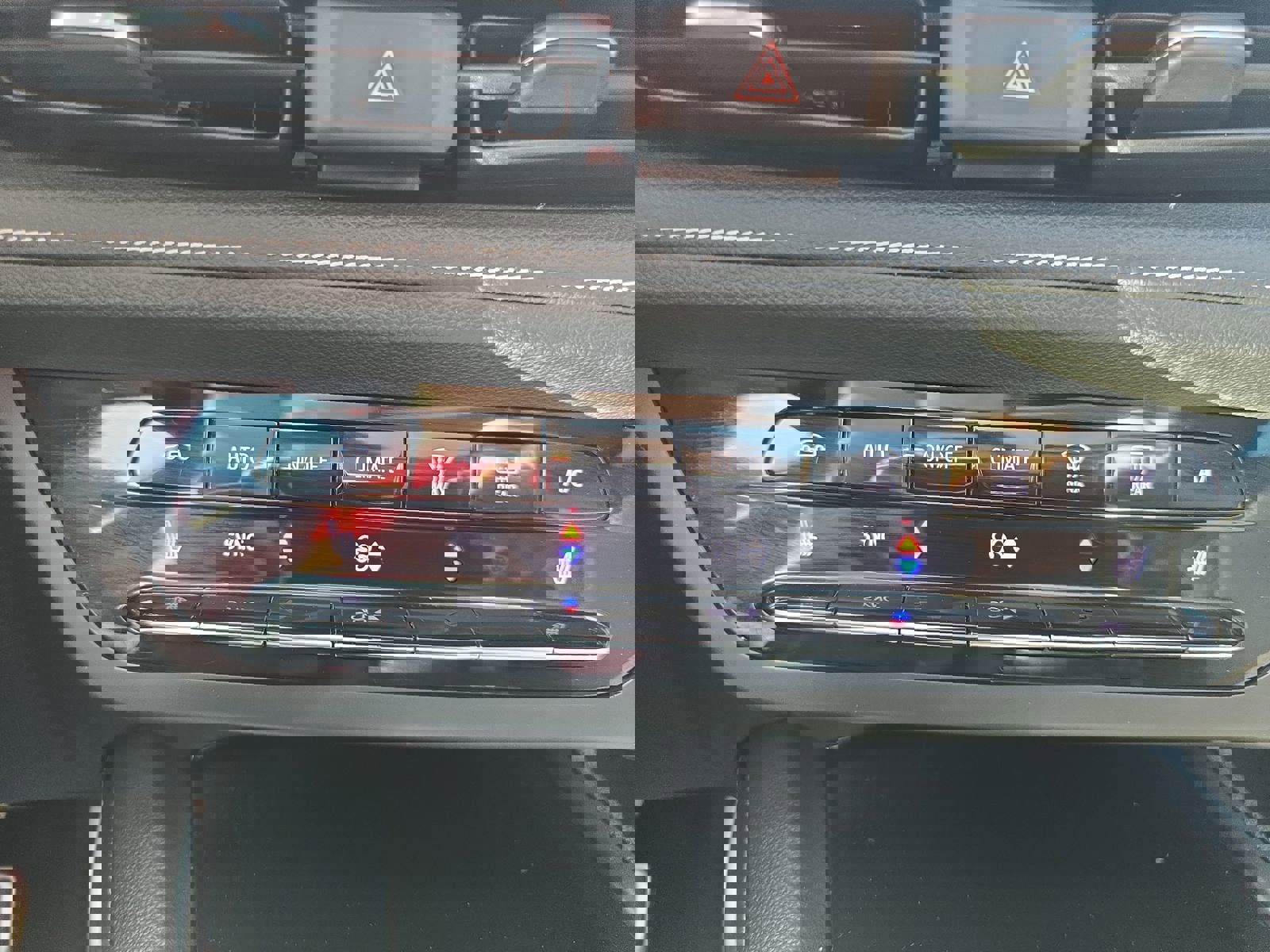 Used 2023 Buick Envision Essence w/ Sport Touring Package image 21