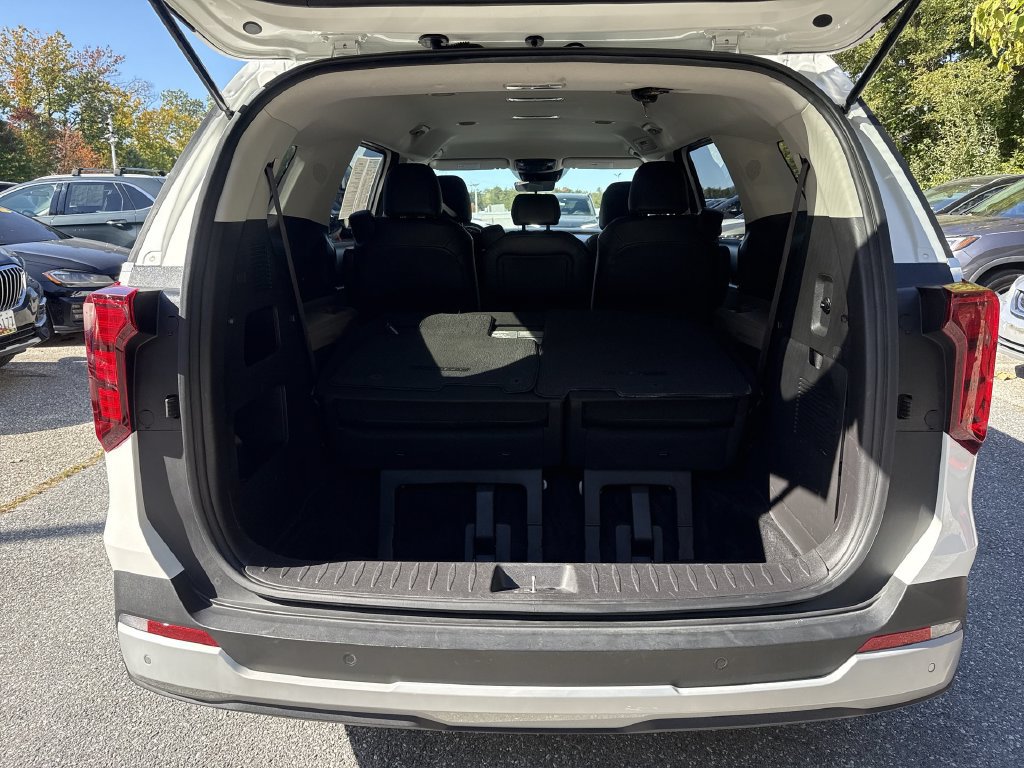 Used 2025 Kia Carnival FWD image 20
