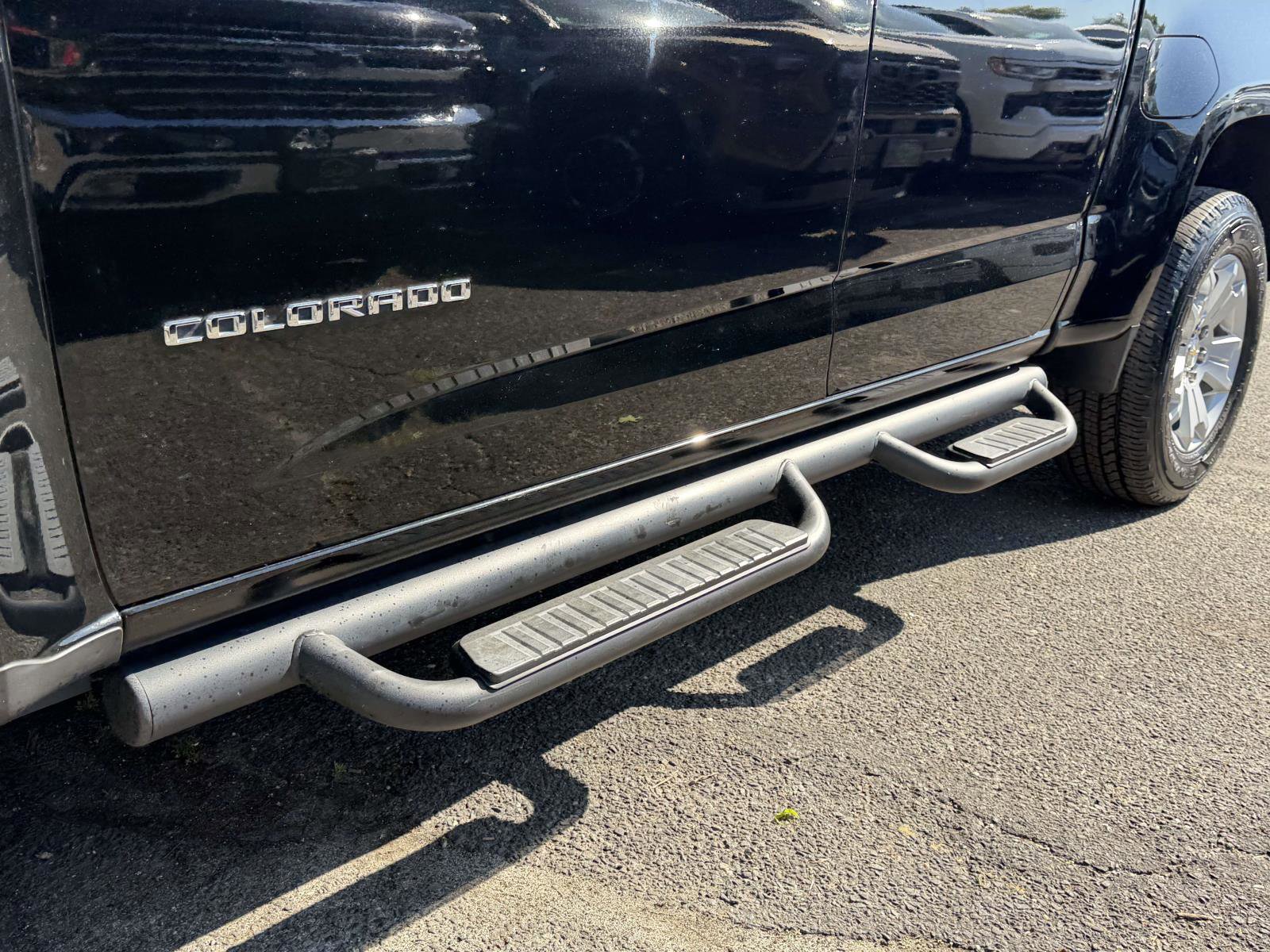 Used 2022 Chevrolet Colorado LT w/ Luxury Package AWD/4WD image 9