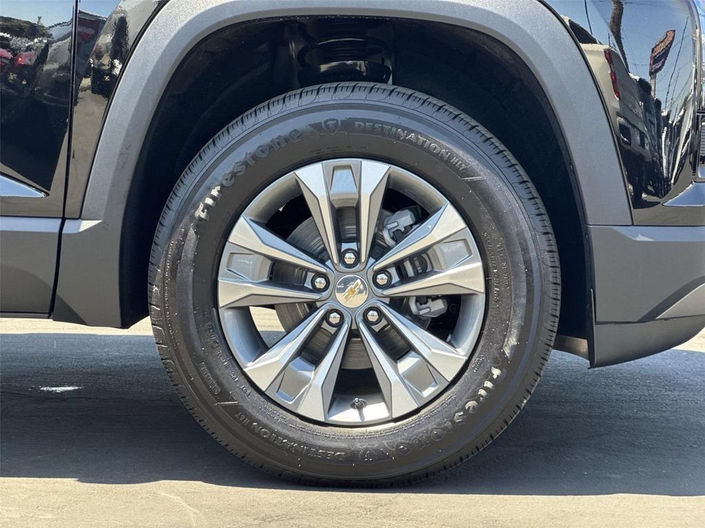 New 2027 Chevrolet Equinox LT w/ LPO, Floor Liner Package FWD image 35