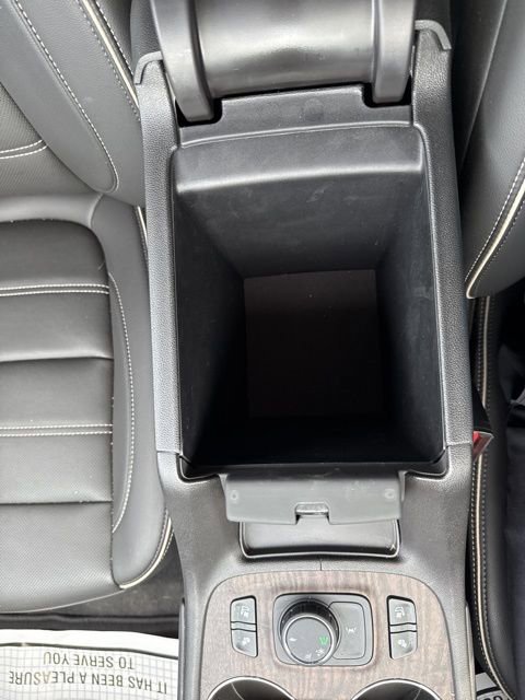 Used 2023 GMC Acadia Denali w/ Denali Ultimate Package FWD image 27
