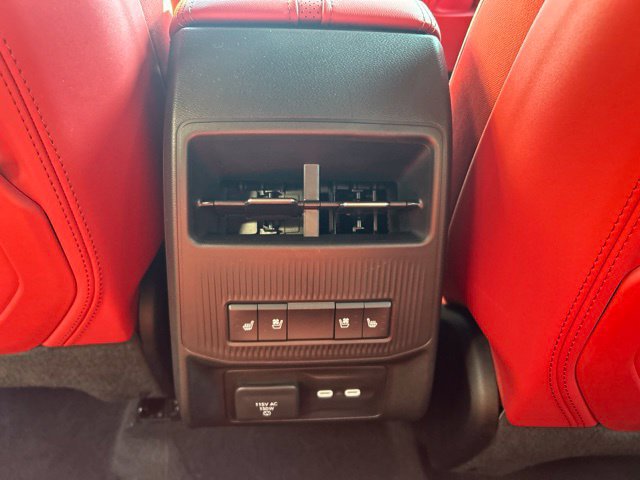 Used 2025 Jeep Wagoneer S Launch Edition w/ Trailer Tow Group AWD/4WD image 19