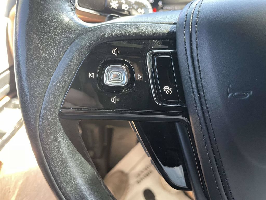 Used 2021 Lincoln Aviator Reserve w/ Equipment Group 201A AWD/4WD image 27