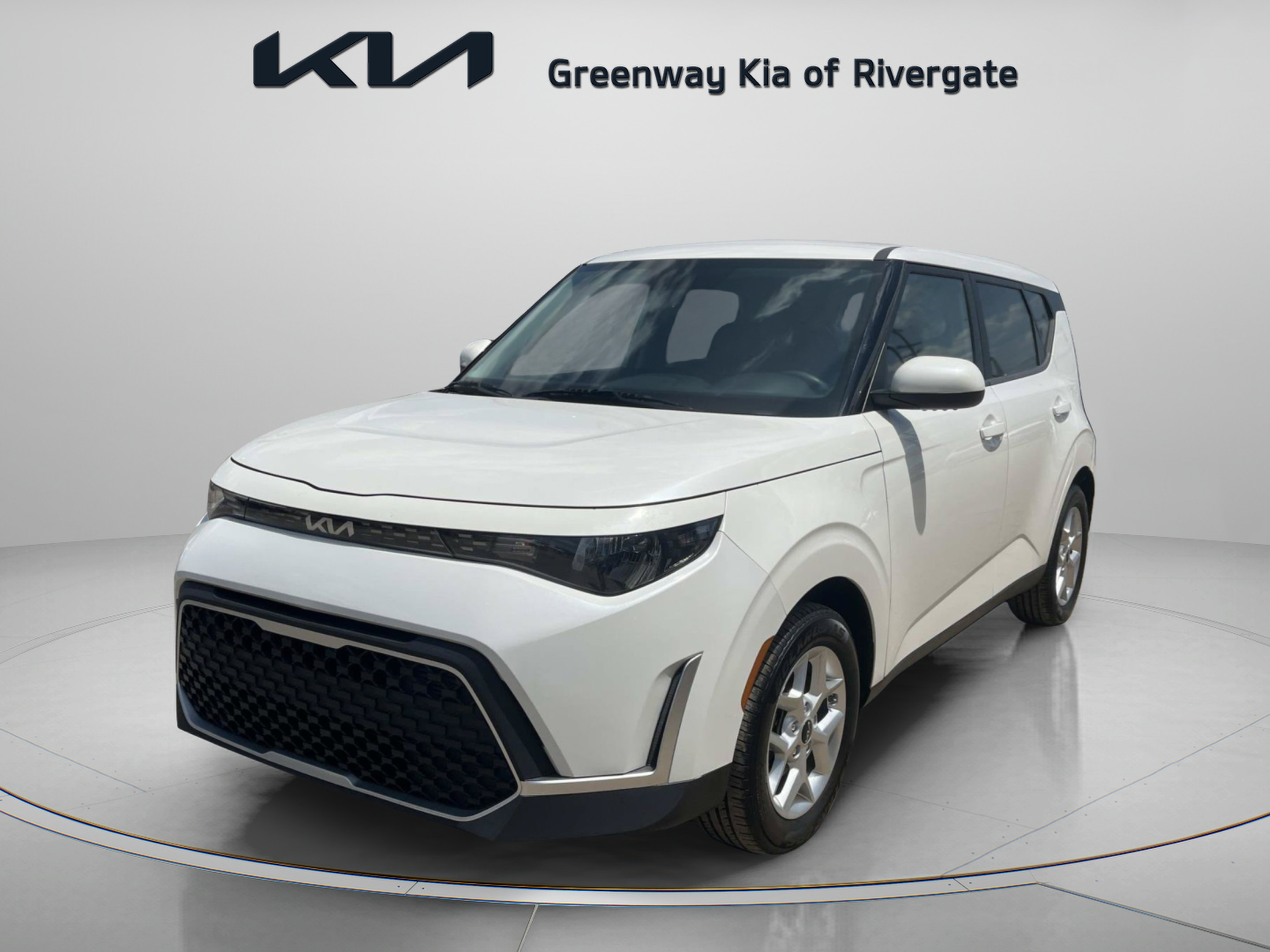 Used 2023 Kia Soul LX w/ Option Group 015 FWD image 3