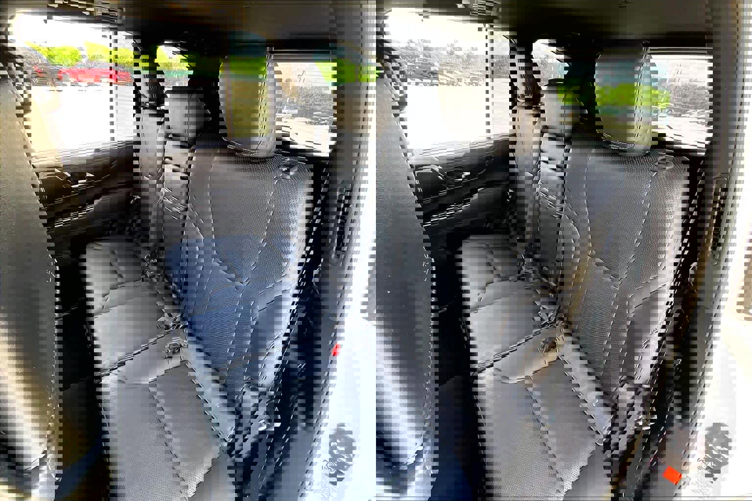 Used 2023 Lexus LX 600 4WD w/ Appearance Package image 18