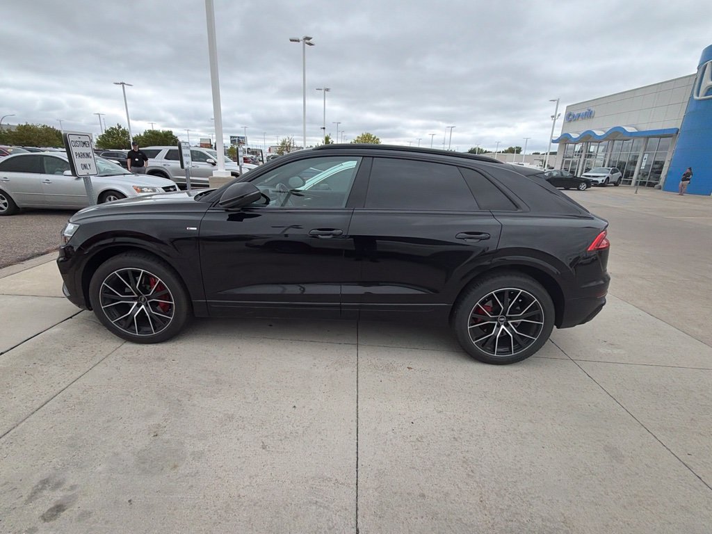 Used 2021 Audi Q8 Premium Plus AWD/4WD image 5