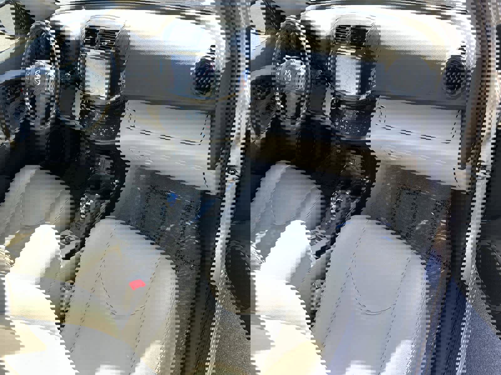 Used 2014 Toyota RAV4 EV image 12