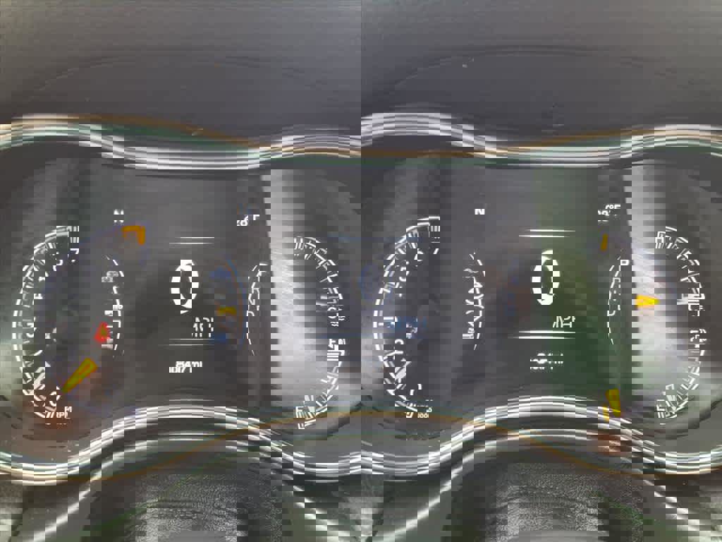 Used 2017 Jeep Grand Cherokee Laredo w/ Quick Order Package 23E image 21