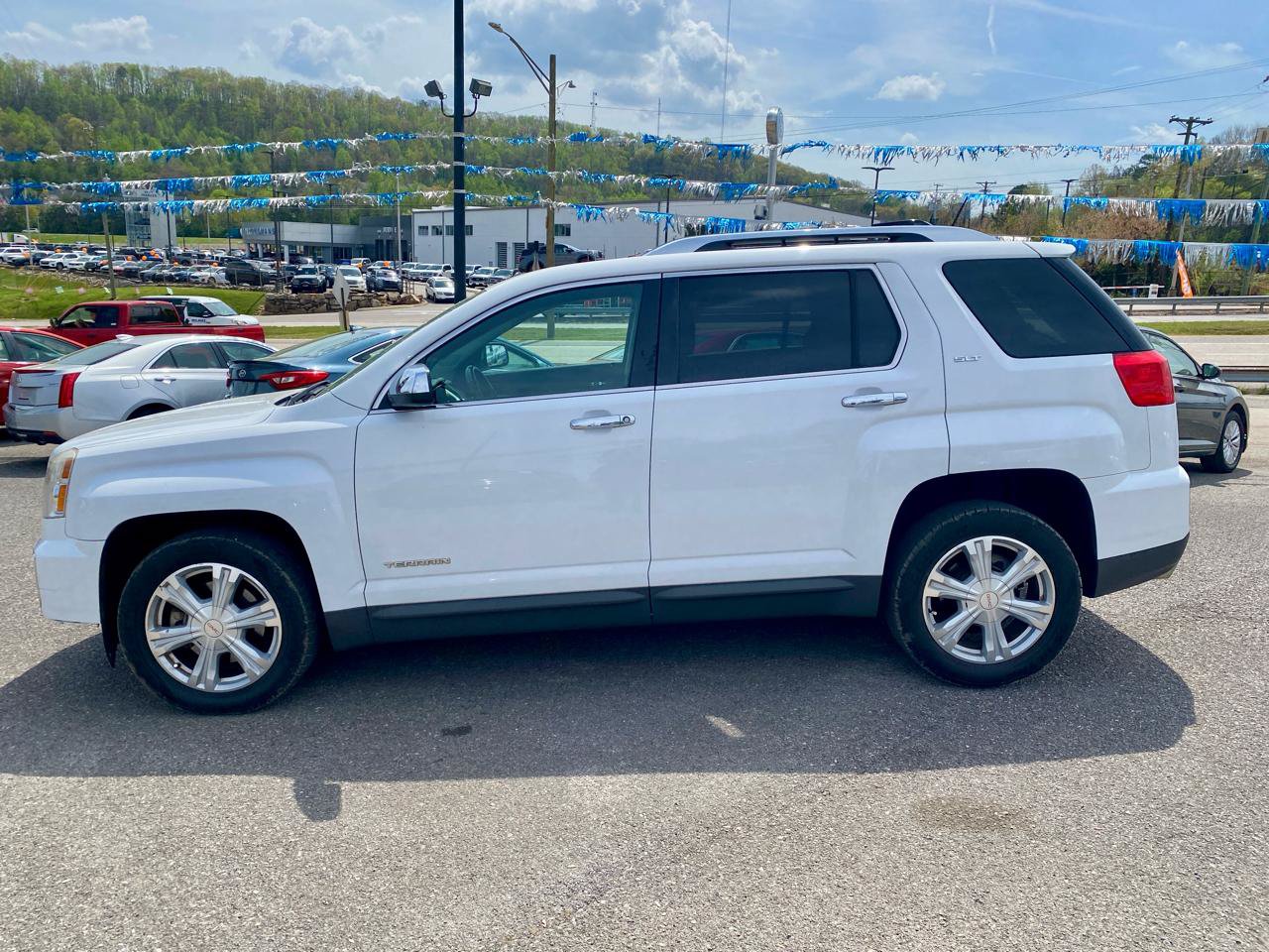 Used 2017 GMC Terrain SLT AWD/4WD image 4