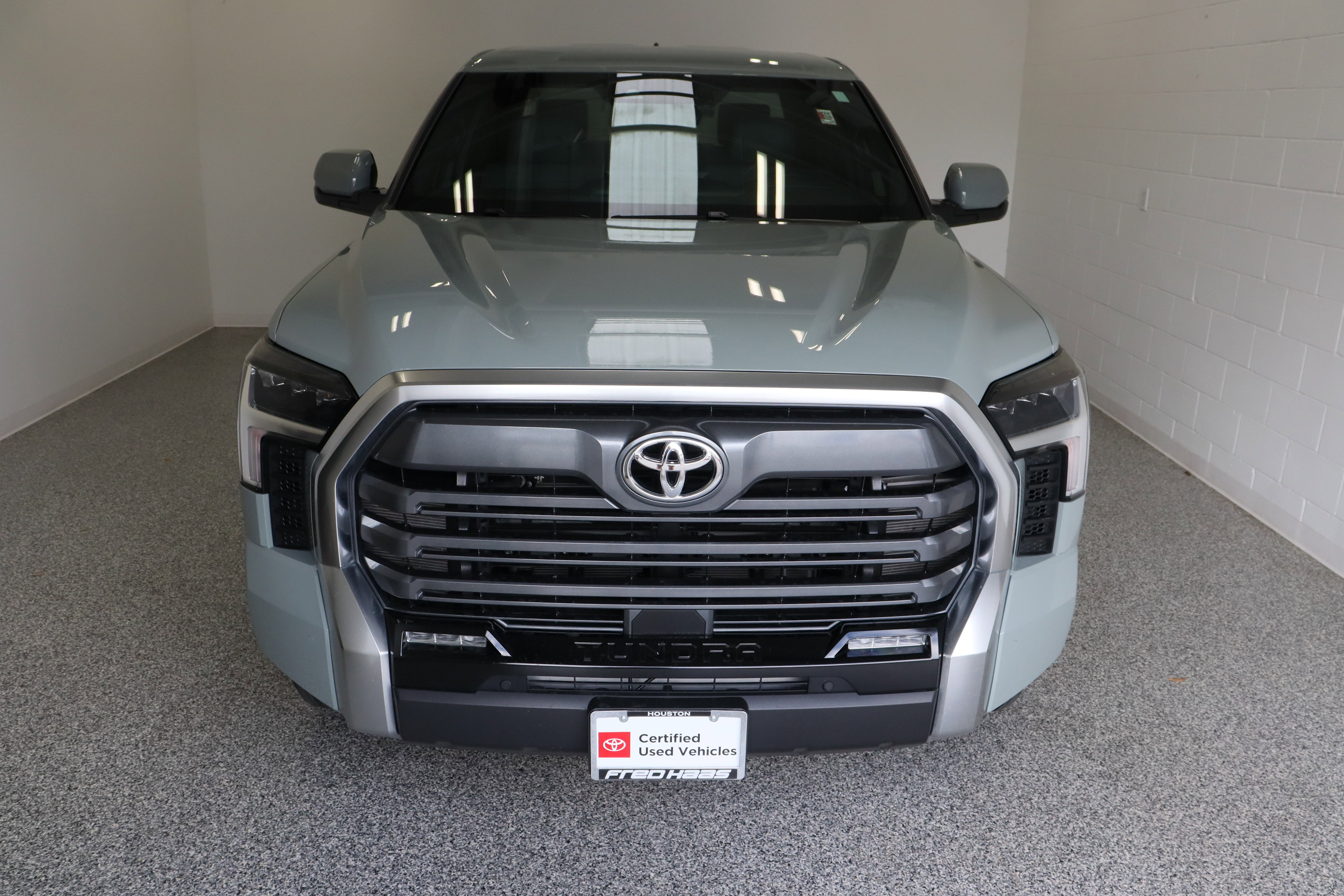 Certified 2026 Toyota Tundra Limited w/ Power Package RWD image 3
