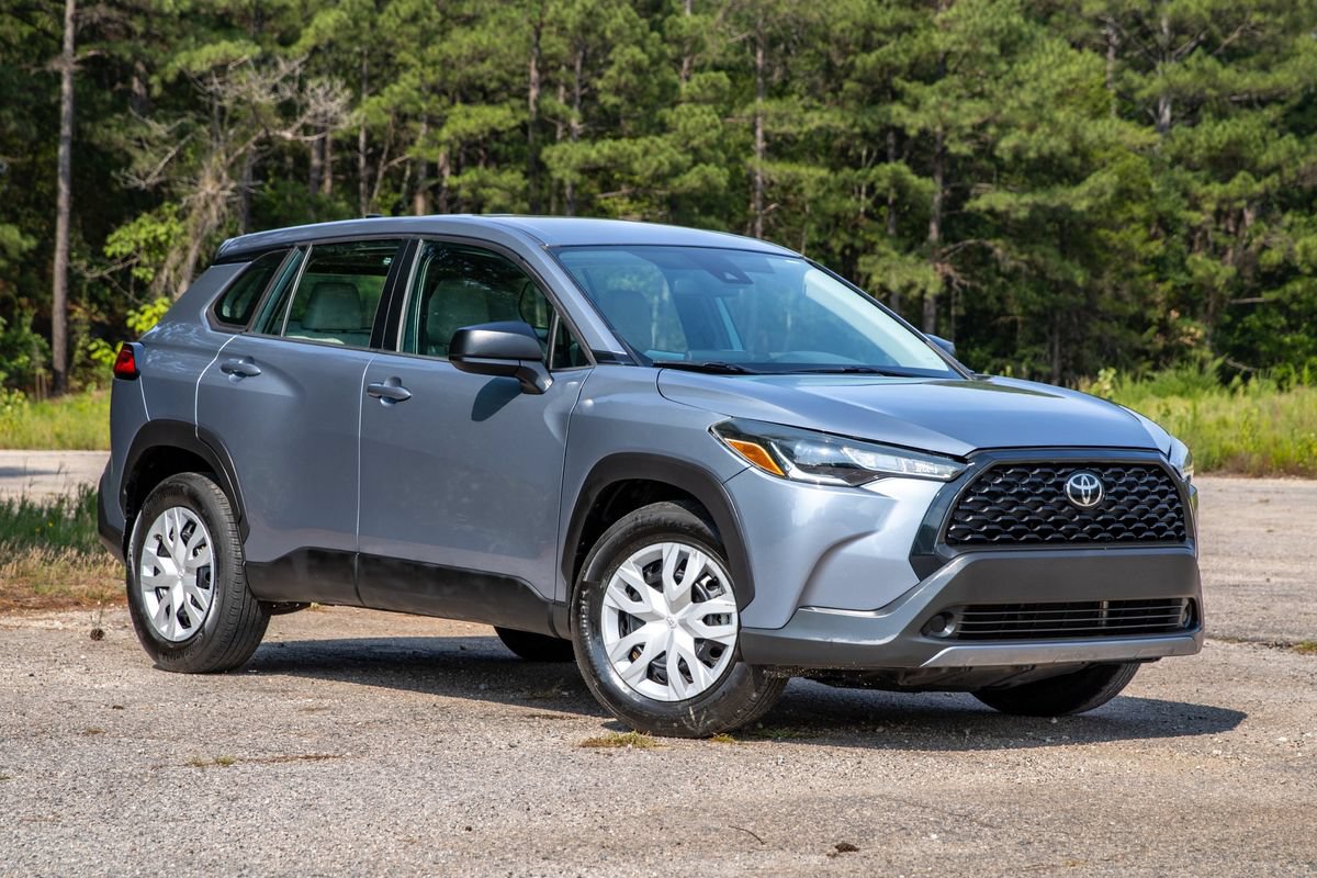 Used 2022 Toyota Corolla Cross L FWD image 3