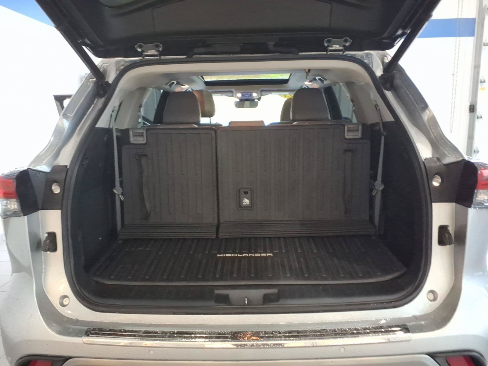 Used 2023 Toyota Highlander Platinum AWD/4WD image 22