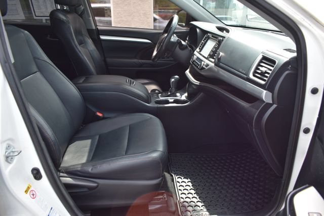 Used 2015 Toyota Highlander XLE AWD/4WD image 46