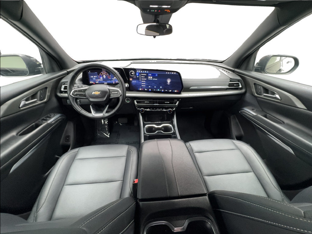 Used 2025 Chevrolet Traverse LT AWD/4WD image 41