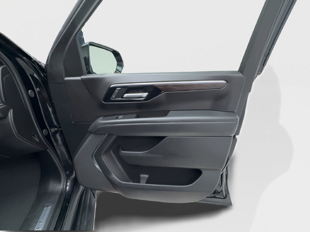 Used 2025 Chevrolet Tahoe LT RWD image 43