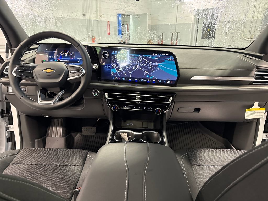 New 2026 Chevrolet Traverse LT w/ Sun and Wheel Package AWD/4WD image 40