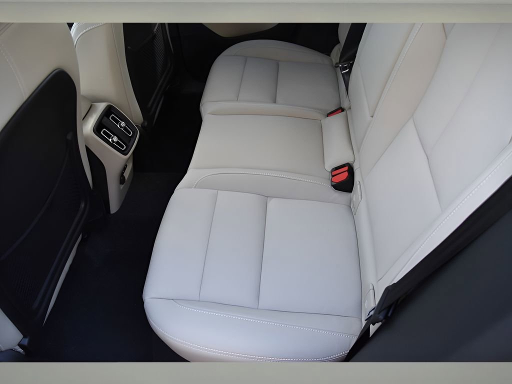 New 2026 Volvo XC40 B5 Ultra w/ Protection Package Premier image 12