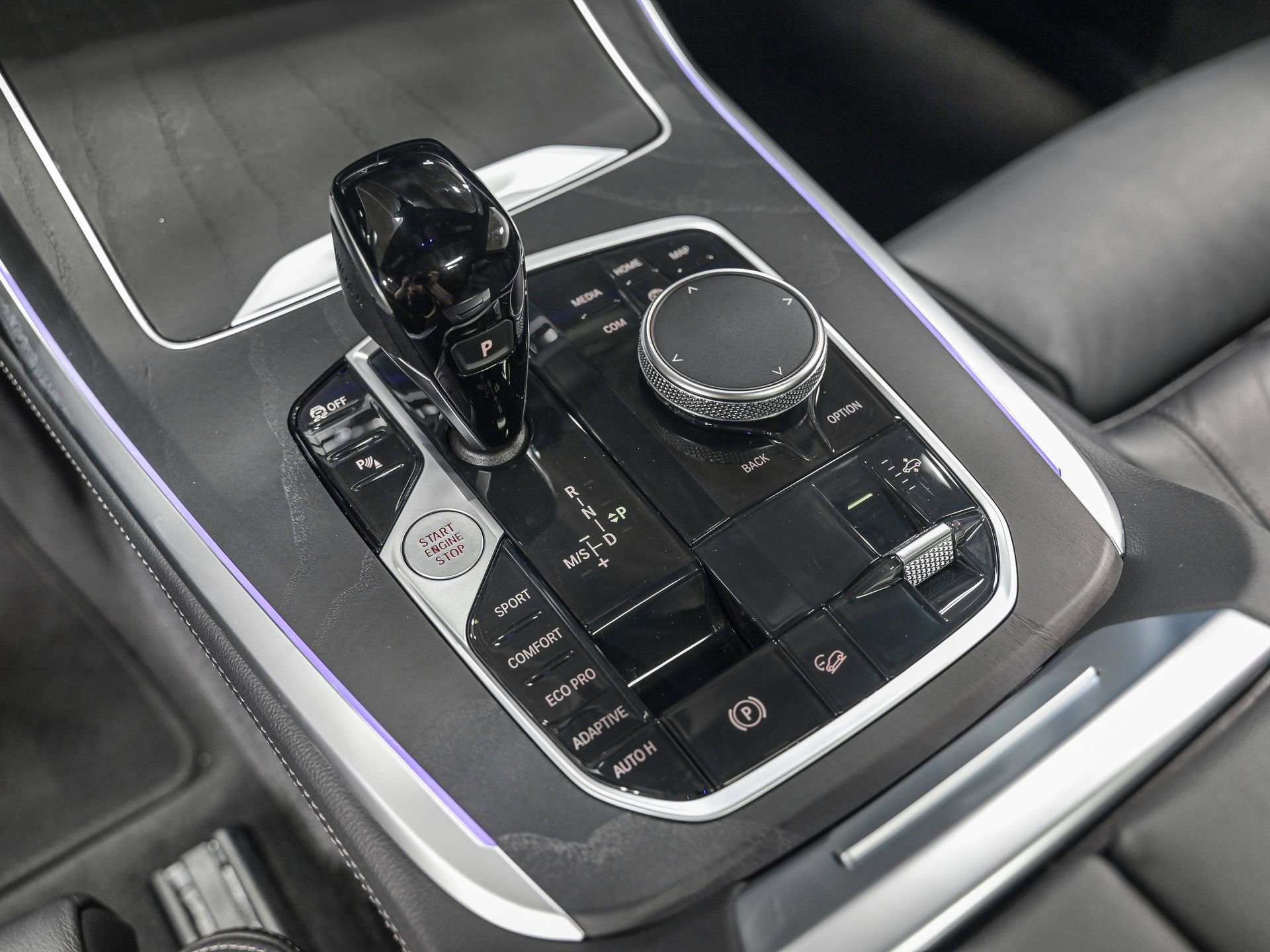 Used 2022 BMW X7 xDrive40i w/ M Sport Package image 23