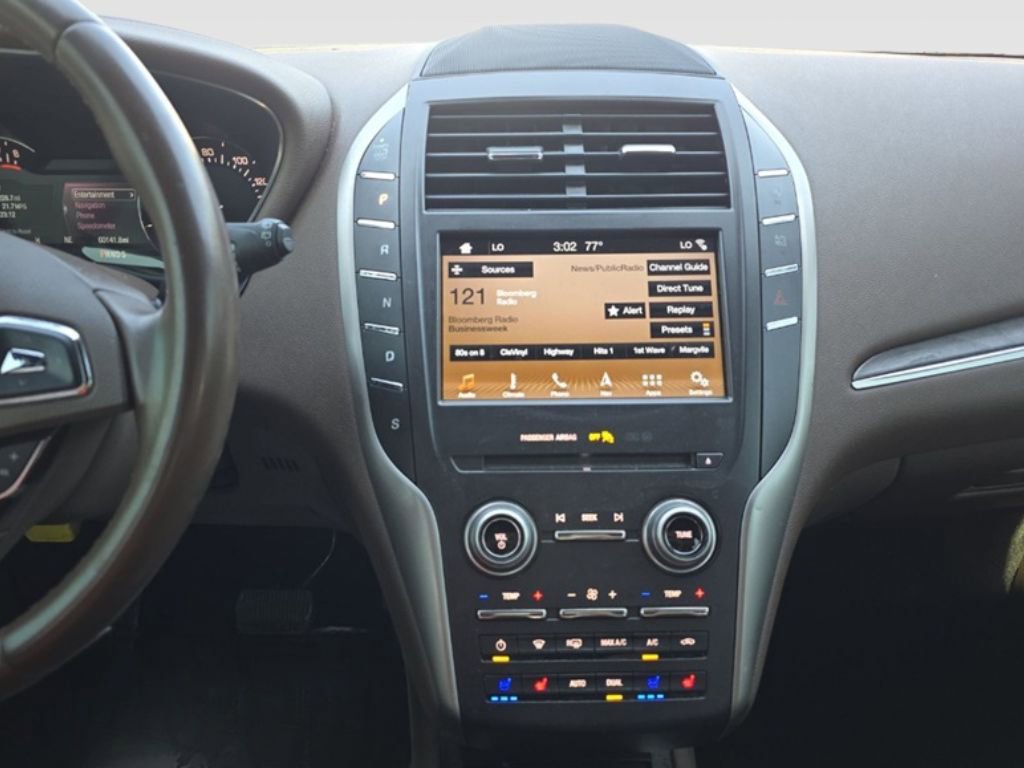 Used 2017 Lincoln MKC Reserve image 8