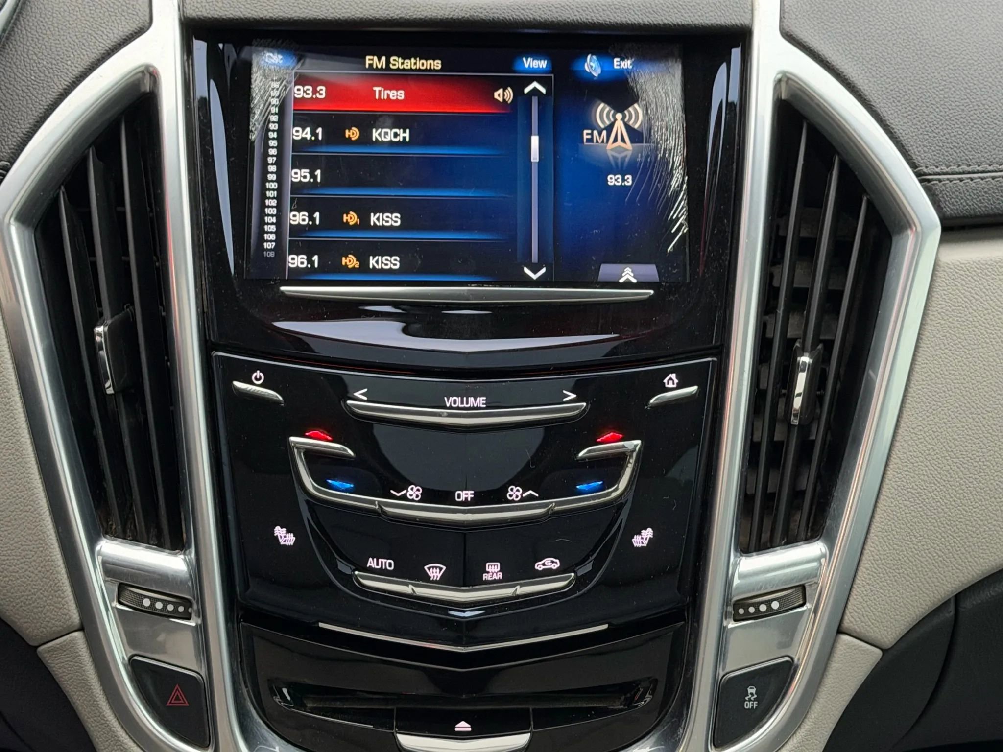 Used 2013 Cadillac SRX Luxury w/ Driver Awareness Package FWD image 18