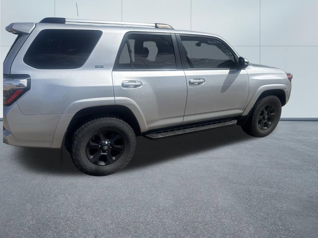 Used 2020 Toyota 4Runner SR5 Premium w/ Moonroof Package AWD/4WD image 10