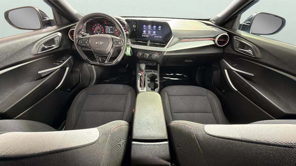 Certified 2024 Chevrolet Trax RS w/ Driver Confidence Package FWD image 32