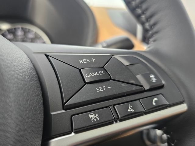 Used 2025 Nissan Sentra SV w/ SV Premium Package image 33